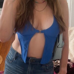 Clasp front, tie back blue halter top